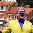 Localizada no topo do Mont Boron, com vários quartos e 1.020 m² de área construída: Elton John mantém uma tradicional vila dos anos 1920 em Nice, na França; 'palácio amarelo' do eterno Rocketman exala sofisticação e tem vista panorâmica para o Mar Mediterrâneo