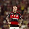 Everton Cebolinha está próximo de deixar o Flamengo para jogar em outro time brasileiro