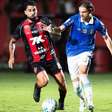 Grêmio é derrotado pelo Vitória e segue sem vencer fora no Brasileirão
