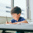 Seu filho está com dificuldade para aprender a ler e escrever? Veja quais sinais merecem atenção
