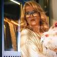 Quem Ama Cuida: Pilar se une a Ademir para socar Adriana na cadeia