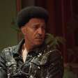 Mano Brown aconselha rappers a não escreverem no celular: "faz seu caderno"