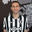 Botafogo apresenta novo zagueiro, que celebra acerto: "Camisa pesada"