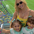 Mães tentam evitar que filhos estudem com filha de Virginia Fonseca em escola