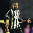 Alexsander, do Atlético, é suspenso após ofensas a Kaio Jorge