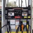 Petrobras volta atrás e cancela reajuste da gasolina horas após anúncio