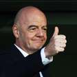 Infantino pode contar com votos suficientes para se manter na Fifa; adversários repensam estratégia, segundo fontes