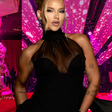 Teto de LED, camarões em torres e flores em espiral: os detalhes da festa de 5 anos da WePink em 30 fotos; Virgínia usa look all black transparente