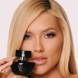 Com 5 anos de marca, 62 mil unidades em menos de 12 horas e estoque esgotado: aproveitei o lançamento comemorativo do VF, perfume exclusivo da Wepink; sofisticado, ele combina baunilha, bergamota e jasmim em um rastro com 'cheiro de rica'