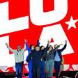 "Eles criaram um banqueiro e no meu mandato ele virou prisioneiro", diz Lula em comício em Porto Alegre