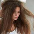 Cabelo áspero e embaraçando? Veja quando o acidificante pode ajudar