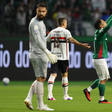 Vitor Roque marca, Palmeiras bate o São Paulo e retoma a liderança