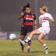 No jogo de ida das semifinais do Brasileirão Feminino, São Paulo vence de virada o Flamengo