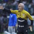 Dorival Júnior fala sobre uso de reservas contra o Palmeiras, salários e situação de Calleri em coletiva