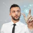 Skill-Hub aplica IA à prospecção e desafia Meta Ads