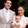 Mariana Rios aposta em vestido de renda de R$ 3,7 mil para batizado do filho Palo