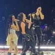 Amy Lee, Poppy e Courtney LaPlante cantam "End Of You" juntas ao vivo pela primeira vez