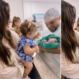Rafa Kalimann mostra primeiro encontro da filha com a sobrinha recém-nascida: 'Precioso'