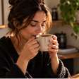 Você toma café depois do almoço? Hábito pode atrapalhar a absorção de nutrientes