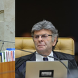 Gilmar Mendes e Luiz Fux batem boca sobre afastamento de diretor da PF: 'Vexame' e 'PF paralela'
