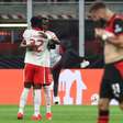 Benfica bate o Milan na Liga Europa e chega a oito vitórias seguidas