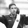Multicampeão pelo Vasco, Henrique morre aos 49 anos