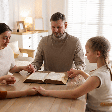 3 salmos poderosos para agradecer e pedir proteção para a família