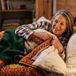 Você usou seus cobertores do jeito errado a vida inteira: descubra a ordem correta das cobertas na cama para reter o calor e esquentar muito mais rápido no frio