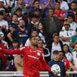 Carlos Miguel defende dois pênaltis e alcança marca de Marcos; entenda