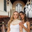 'O dia que eu nunca vou me esquecer': ex-'BBB 15' Talita abre álbum de fotos de casamento com esposa britânica; união aconteceu na Irlanda, em exuberante capela do século 18 com arquitetura clássica