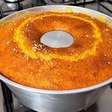 Bolo de flocão de milho incrivelmente fofinho e molhadinho, perfeito para o seu café da tarde
