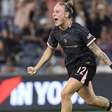 Maiara, ex-Internacional, vive transição de promessa a protagonista na NWSL
