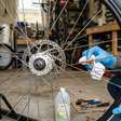 Borrifar vinagre nos pneus da bicicleta: o que faz e por que é recomendado