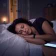 Você dorme com alguma luz ligada? Estudo revela que dormir na escuridão completa pode alterar a estrutura do coração e cientistas recomendam mudança simples para proteger a saúde