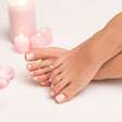 Esmalte para os pés: veja 6 cores em alta segundo pedicures