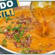 Caldo cremoso bem temperado e saboroso, uma refeição reconfortante para toda a sua família