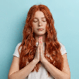 Está passando por um momento difícil? Conheça 7 preces espíritas para diferentes momentos da vida