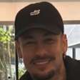 Neymar chama a atenção na web com novo visual: '10 anos mais novo'
