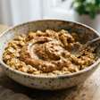 Pasta de amendoim com aveia não serve apenas para dar sabor: a combinação acrescenta proteínas, fibras e gorduras insaturadas e deixa o café da manhã mais completo
