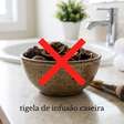 Molhe as sobrancelhas com água e passe com um algodão, elas podem ficar naturalmente mais escuras em até dois tons sem precisar de henna, uma alternativa simples para escurecer as sobrancelhas