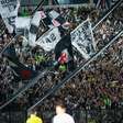 Torcedores do Vasco protestam contra consórcio FlaFlu no Maracanã