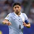 Valverde é cortado do Uruguai, e Forlán convoca meia do Palmeiras em seu lugar