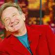Filha de Robin Williams detona vídeo de IA feito com imagem do pai: 'Tenha vergonha na cara'