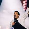 Lionel Richie cancela 3 shows após procedimento cardíaco