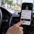 Motorista inicia a primeira corrida do dia, reconhece no meio da rua o homem que salvou sua vida anos antes e pede autorização à passageira para parar o carro