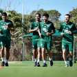 Salários atrasados e silêncio dos jogadores; entenda a crise no Goiás