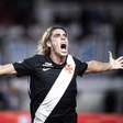 Atacante do Vasco rebate argentinos sobre torcida: "Mais popular"