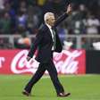 Javier Aguirre é anunciado como novo técnico do Valencia