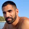 Ex-jogador da França revela que deixou futebol por causa da homofobia: "Tive que escolher entre ser gay ou ser jogador"