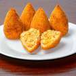 Coxinha de batata-doce com frango na air fryer: crocante por fora e macia por dentro